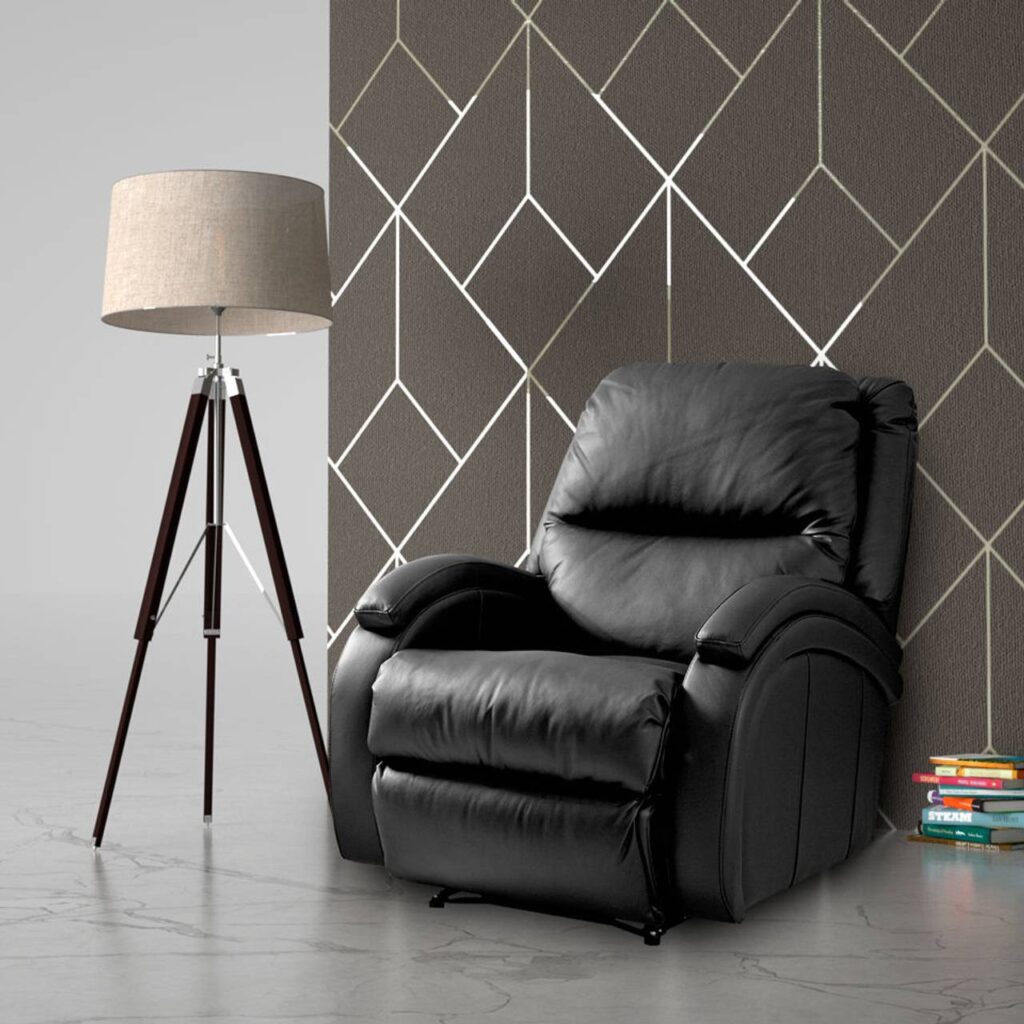 imagem de uma poltrona reclinavel preta em uma sala de estar